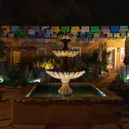 Dos Hermanas Casita 1 Downtown Courtyard Holiday home Santa Fe