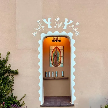 Dos Hermanas Casita 1 Downtown Courtyard Holiday home