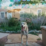 Dos Hermanas Casita 1 Downtown Courtyard